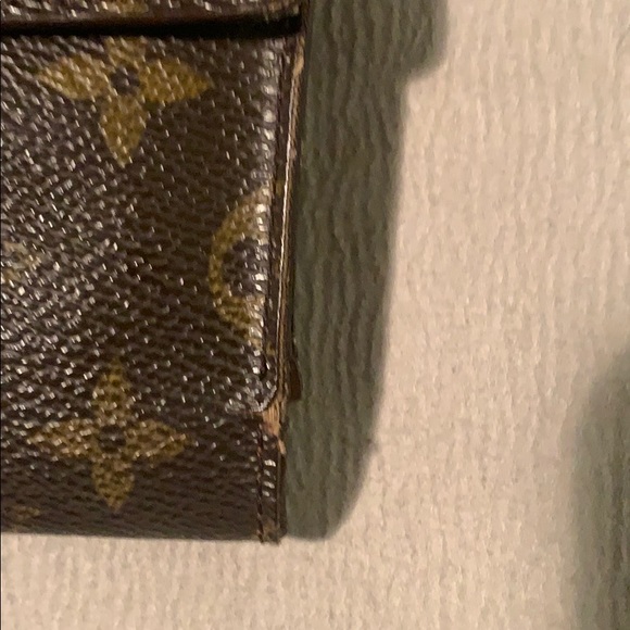 Authentic Louis Vuitton women’s wallet - Picture 2 of 8